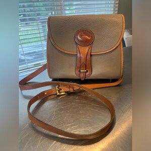 👜 Vintage Dooney & Burke Medium Essex